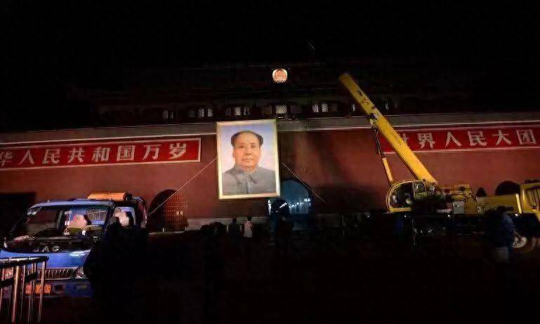 离毛主席最近的瞬间