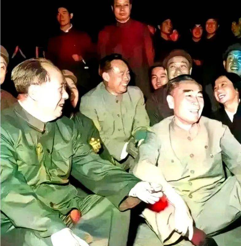 离毛主席最近的瞬间