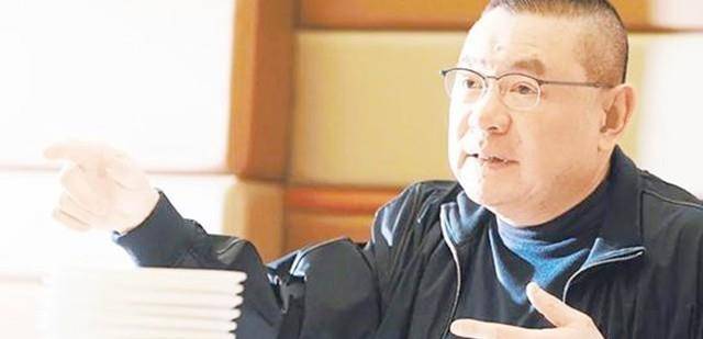 为了躲避税收，他关闭了中国300家公司