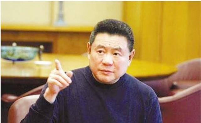 为了躲避税收，他关闭了中国300家公司