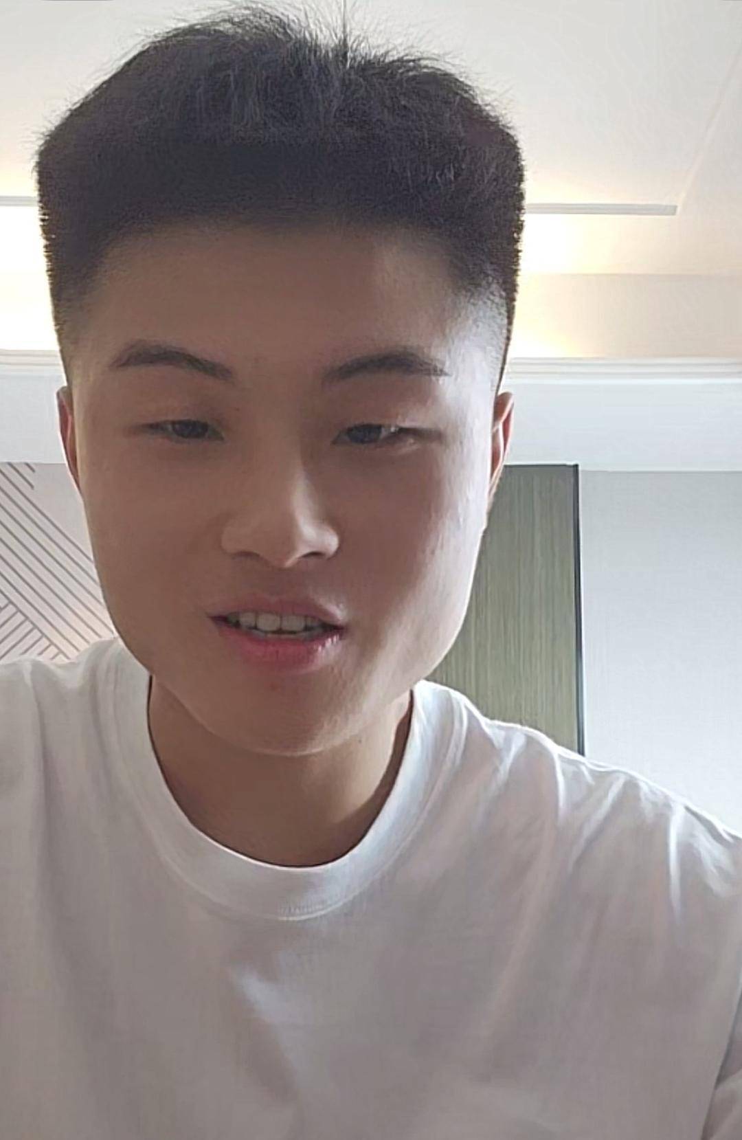 两青年相约广西游玩后失联超一个月，家属称手机最后定位在柬越交界处 警方：正和家属对接此事